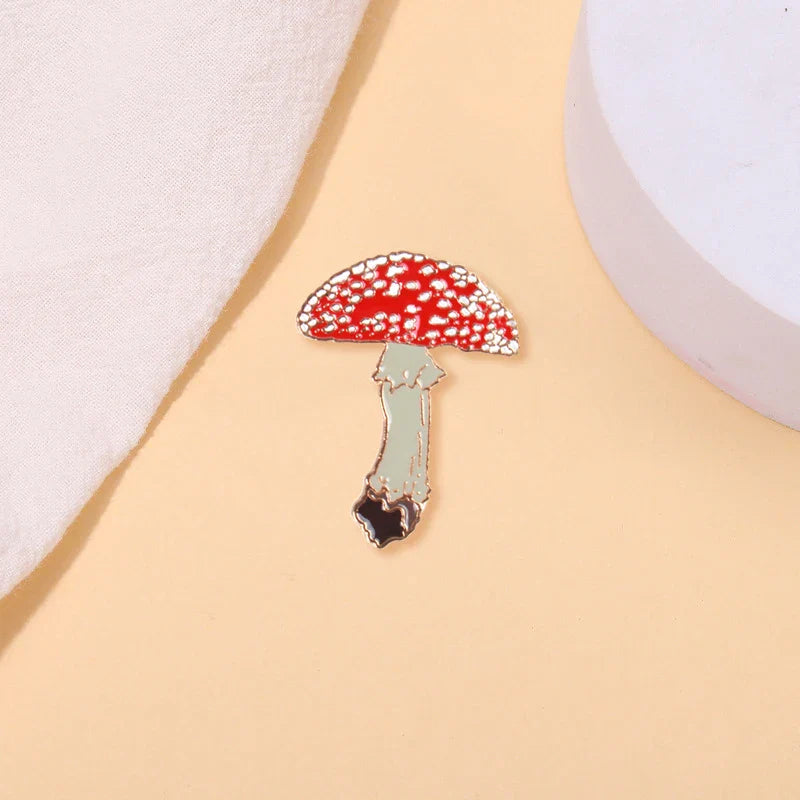 Fashion Red Mushroom Enamel Brooch Lapel Pin Jewelry Gift